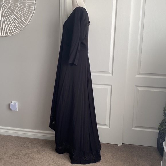 Torrid - Black Challis Hi-Lo Maxi Dress - Picture 4 of 10